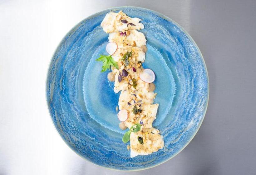 Отель Château De Tilly