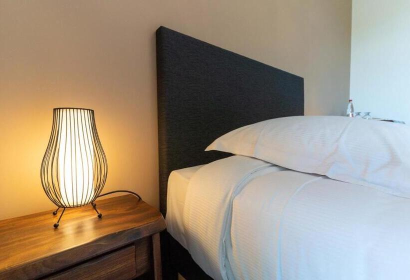 Отель Château De Tilly