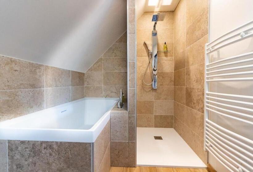 Отель Château De Tilly