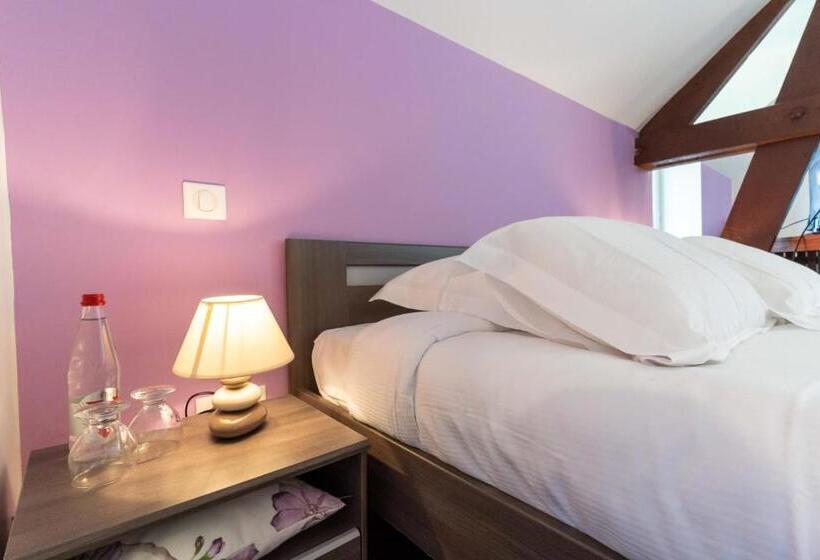 Отель Château De Tilly