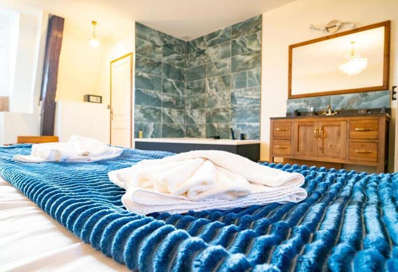 Отель Château De Tilly