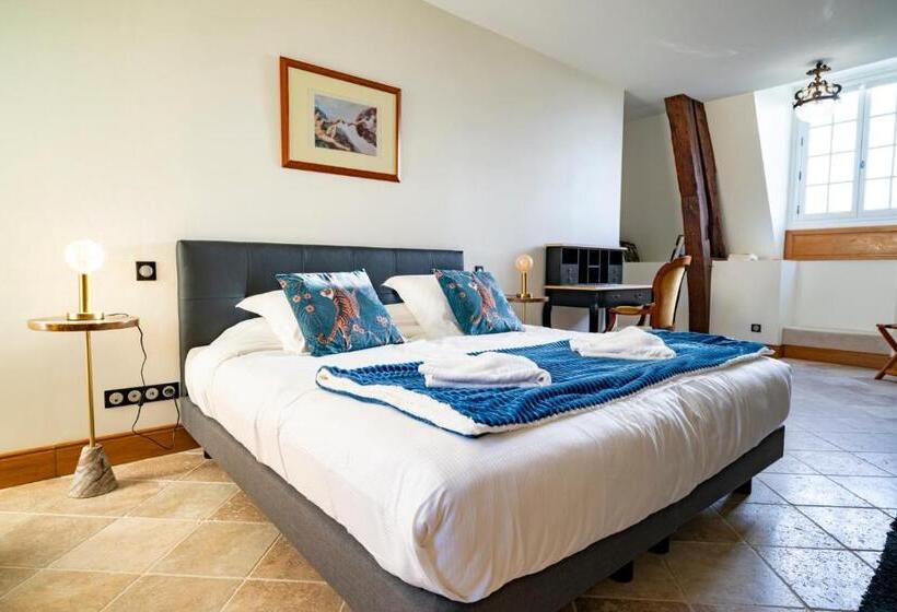 Отель Château De Tilly