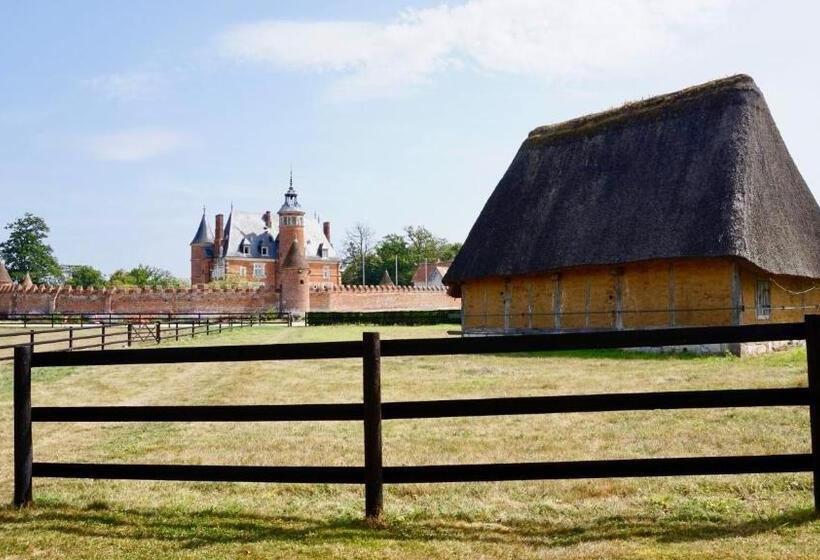 Отель Château De Tilly