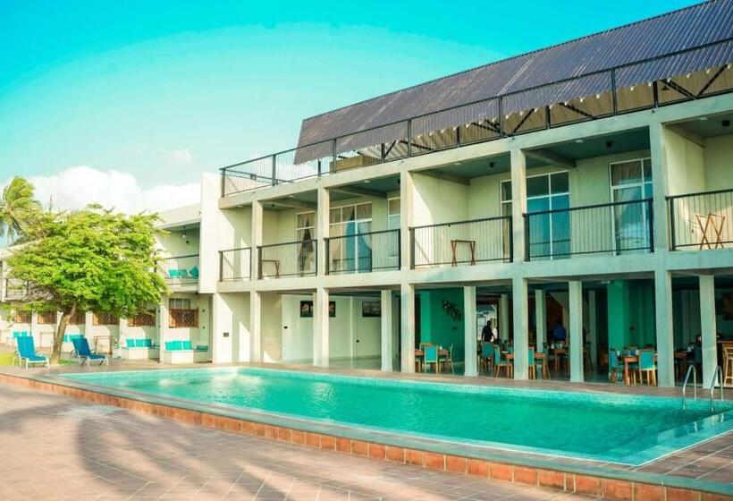 Отель Hiru Beach Resort