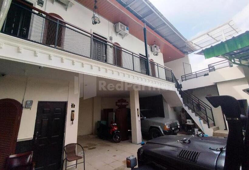 فندق House Of Tuwuh Syariah 2 Redpartner