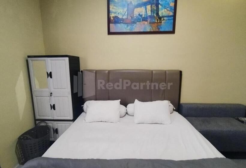 فندق House Of Tuwuh Syariah 2 Redpartner