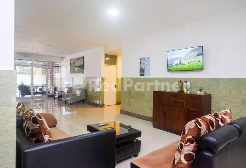 Отель Kostel Satu Semarang Redpartner