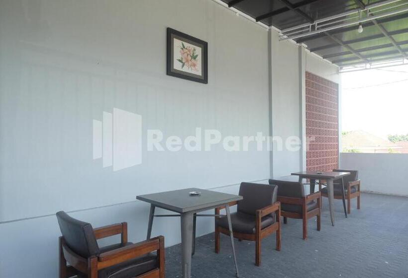 Отель Kostel Satu Semarang Redpartner