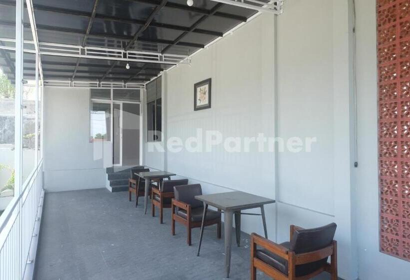 Отель Kostel Satu Semarang Redpartner