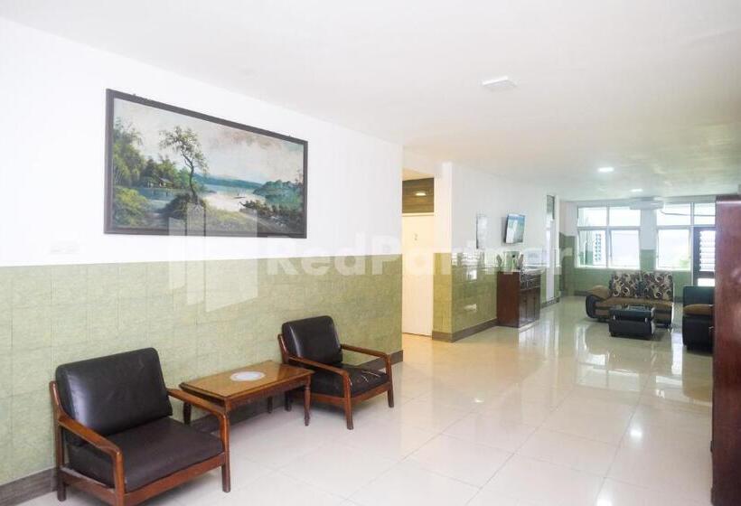 Отель Kostel Satu Semarang Redpartner