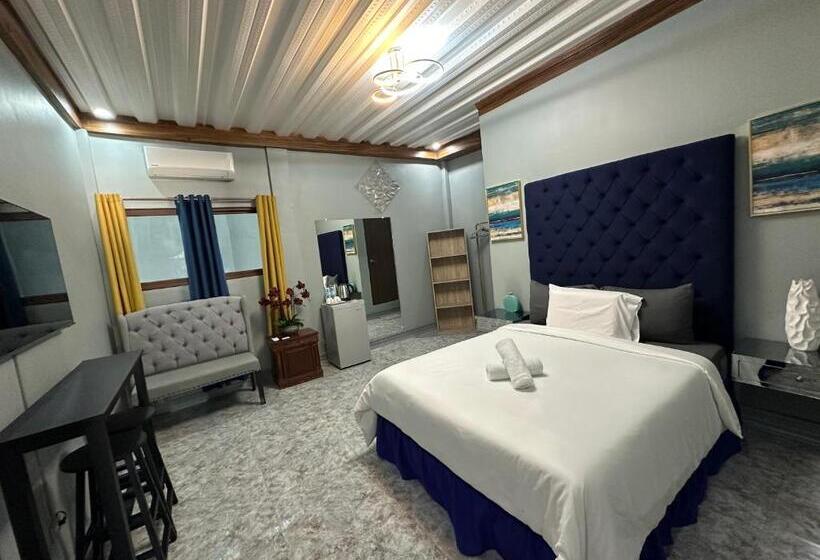 בית מלון כפרי Lawson’s Beach Resort