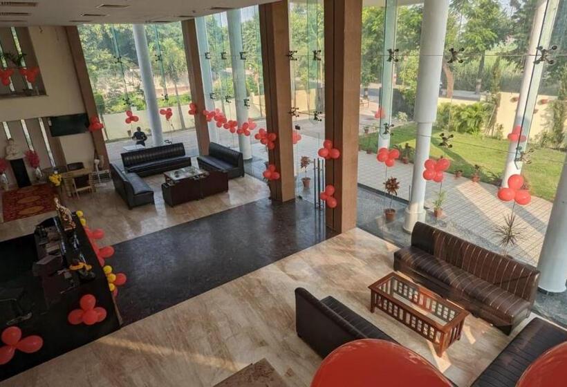 فندق Metteyye Residency