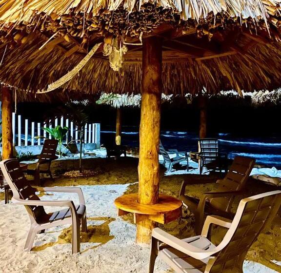 Отель Moñitos Beach