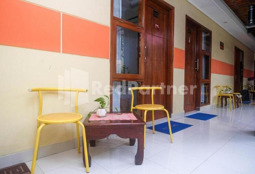 هتل Ndalem Pundhi Maguwoharjo Redpartner