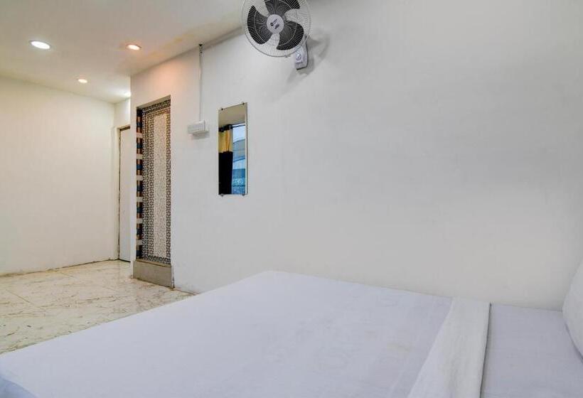 בית מלון כפרי Oyo Mannat Inn