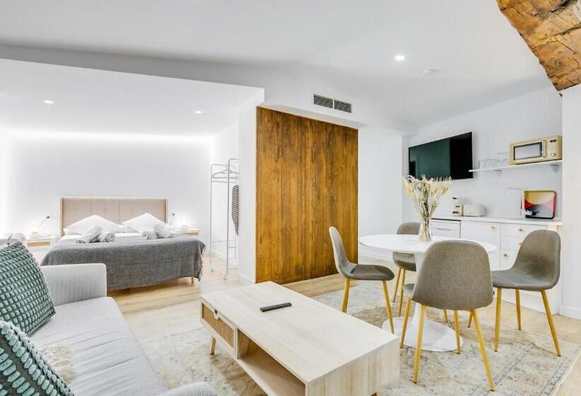 هتل Palacio De Bobadilla Suites