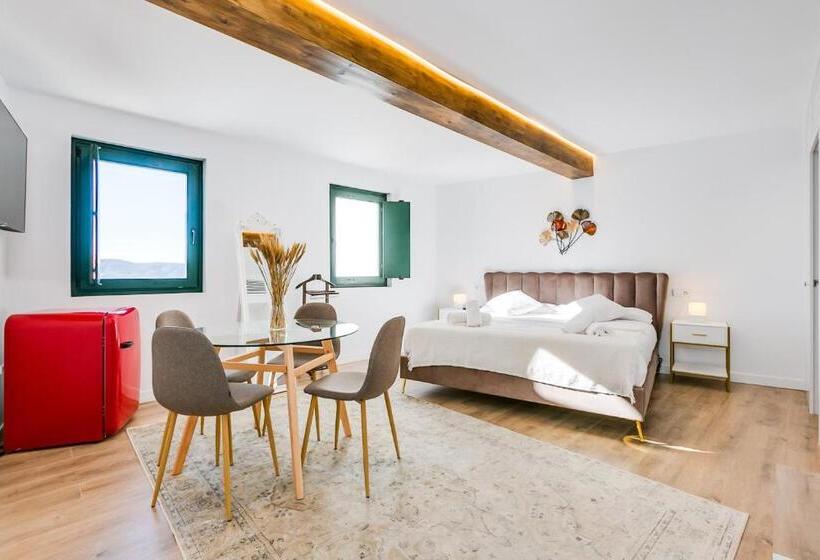 هتل Palacio De Bobadilla Suites