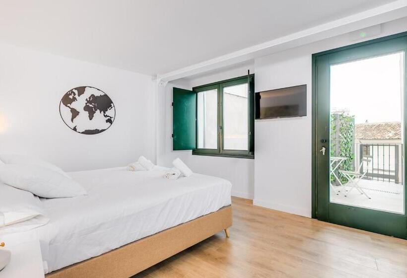 هتل Palacio De Bobadilla Suites