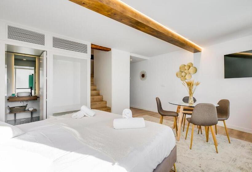 هتل Palacio De Bobadilla Suites