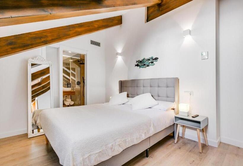 هتل Palacio De Bobadilla Suites