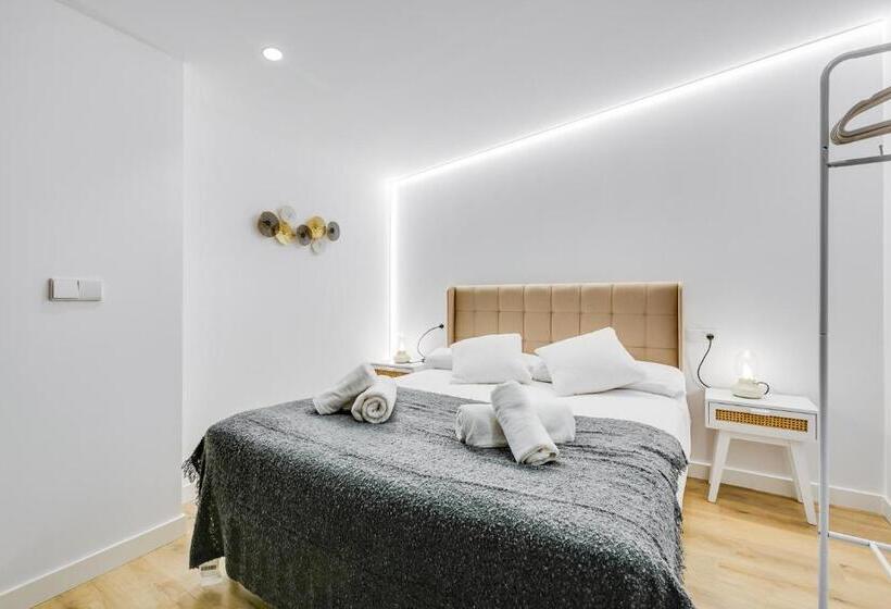 هتل Palacio De Bobadilla Suites