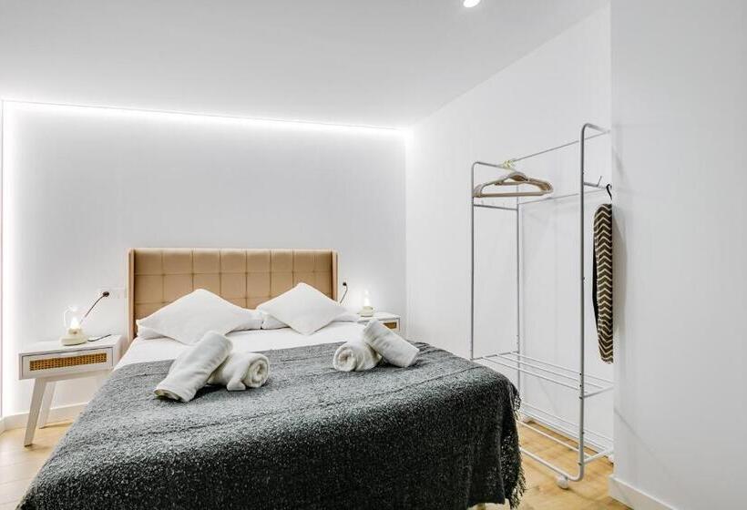 هتل Palacio De Bobadilla Suites