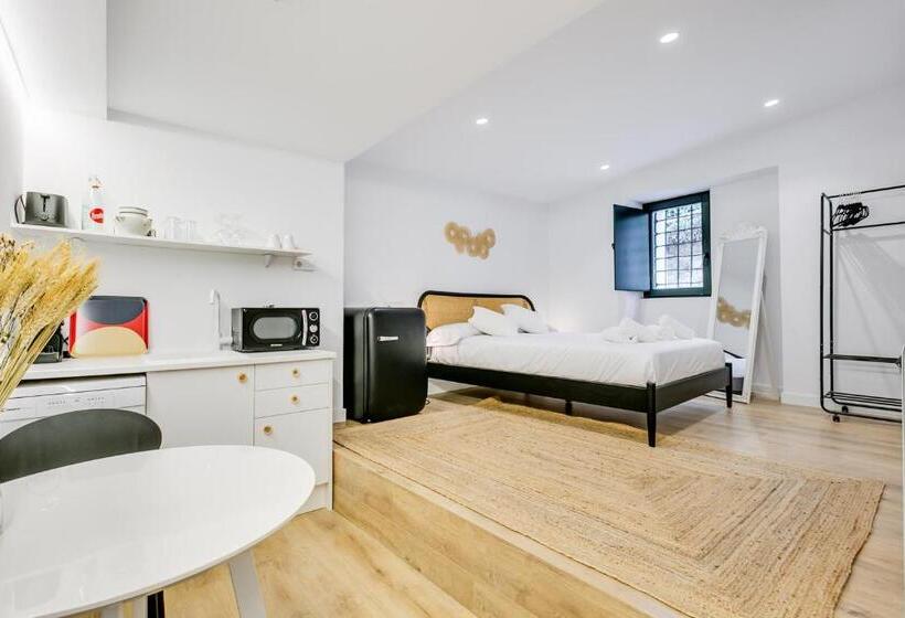 هتل Palacio De Bobadilla Suites