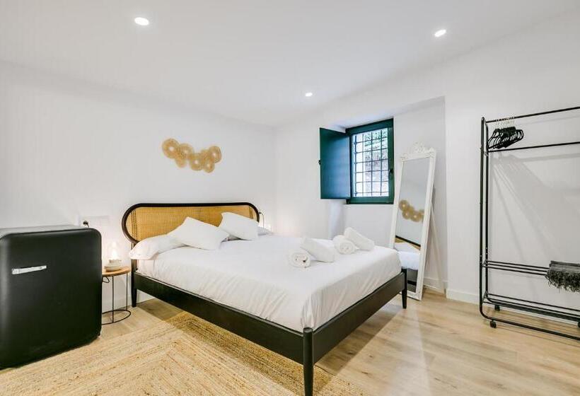 هتل Palacio De Bobadilla Suites