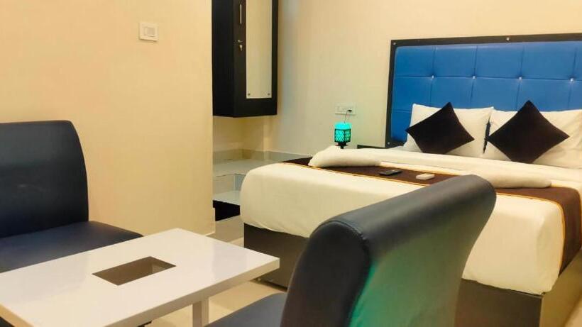 Отель Peacockinn