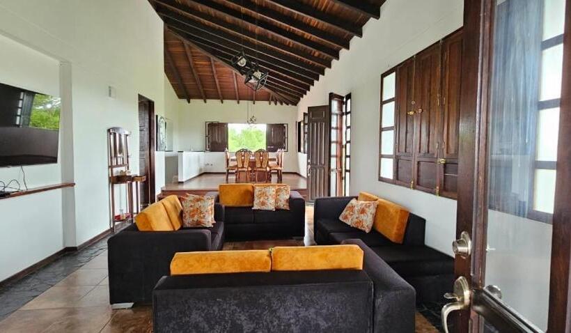 هتل Puente Iglesia