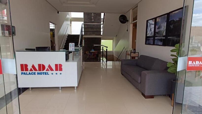 בית מלון כפרי Radar Pálace