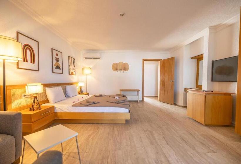 Отель Regulus Beach Resort