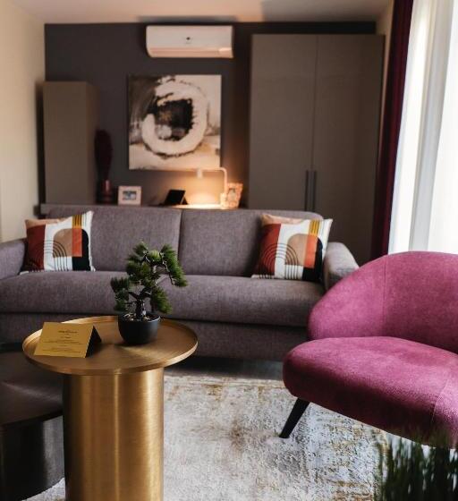 Отель Riva Boutique