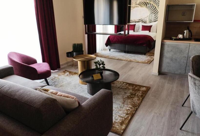 Отель Riva Boutique