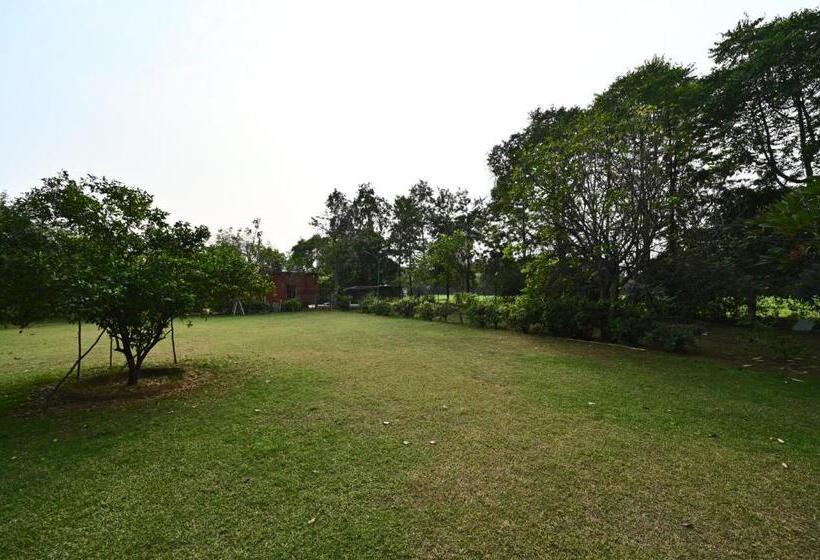 בית מלון כפרי Tenpy Tiny Enchanting Tintin At Sheilma Farm, Ncr