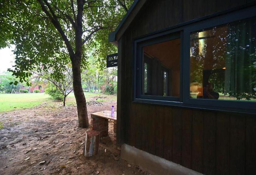 בית מלון כפרי Tenpy Tiny Enchanting Tintin At Sheilma Farm, Ncr