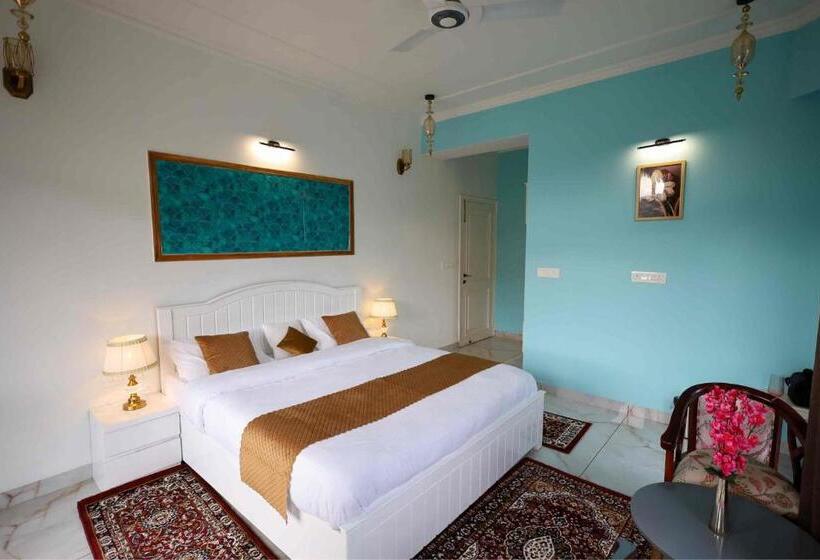 فندق The Crosswoods Three