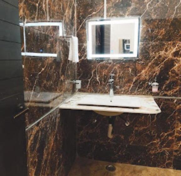 ホテル The Shree Jee Palace , Mirzapur