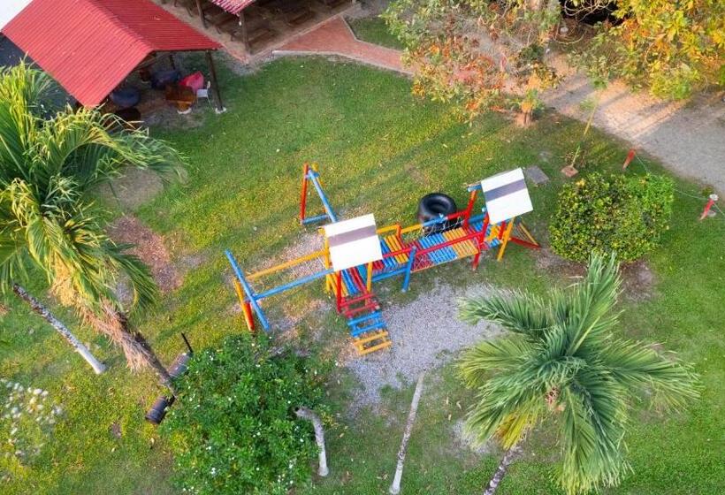 Отель Y Restaurante La Cachamera