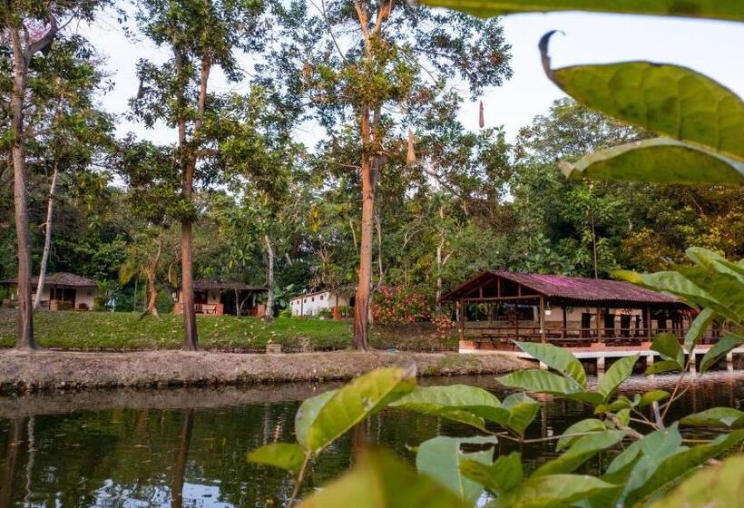 Отель Y Restaurante La Cachamera