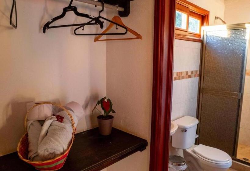 Отель Y Restaurante La Cachamera