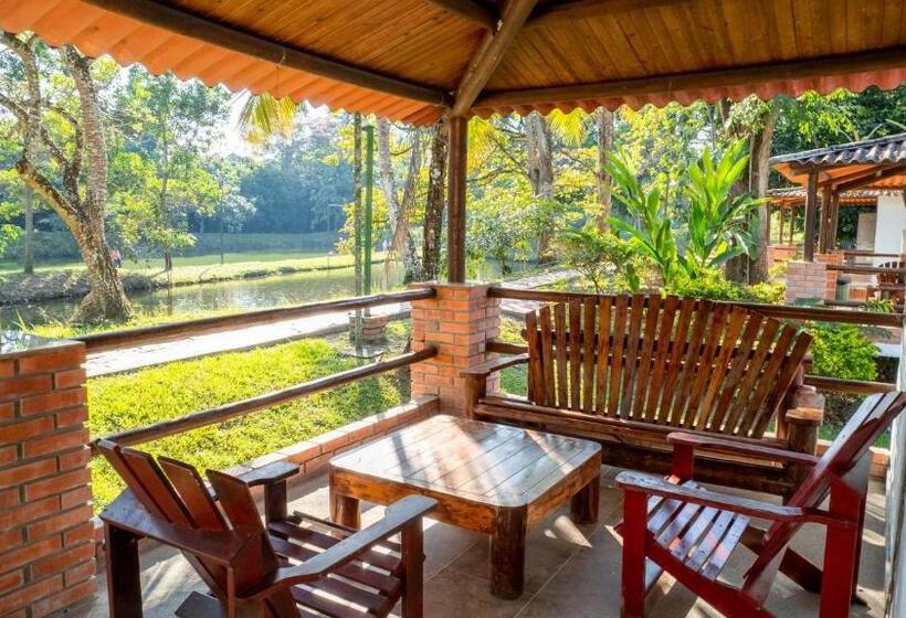 Отель Y Restaurante La Cachamera