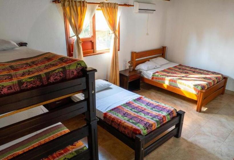 Отель Y Restaurante La Cachamera