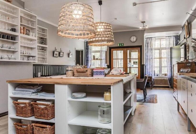 Lidhem Herrgård. Bed & Breakfast Och Mindre Lägenheter