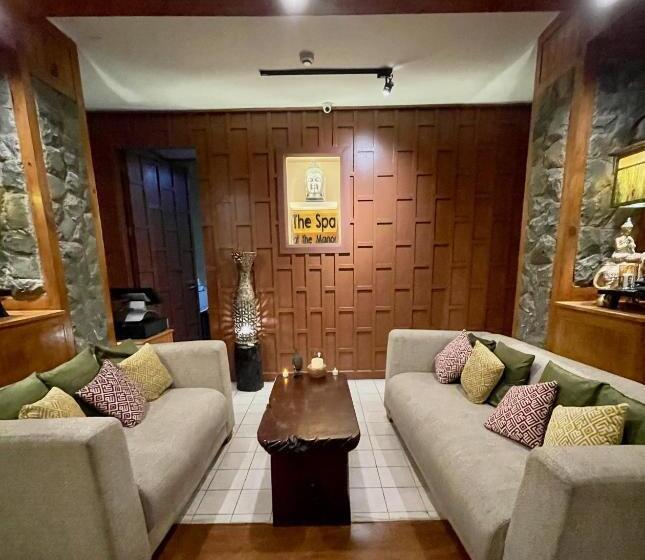 Mountain View Room At Forest Lodge Hotel, Camp John Hay Private Unit 549