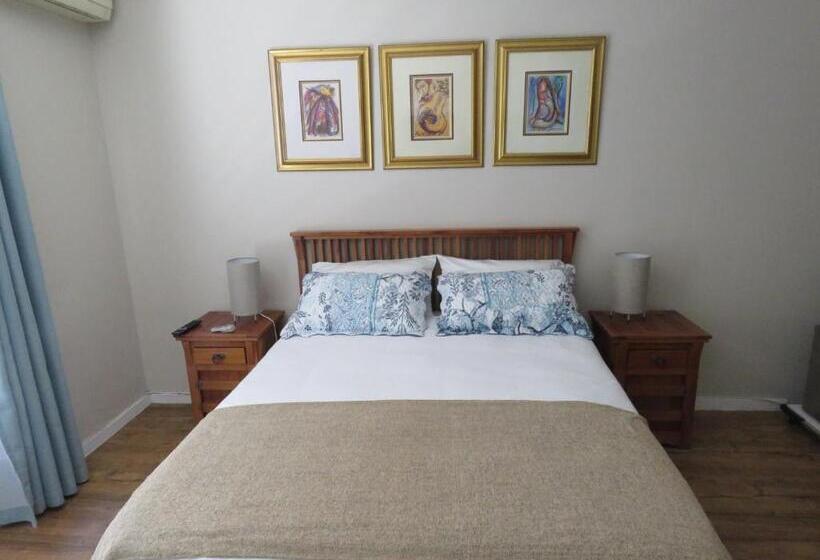 بنسيون Avo Tree Guesthouse