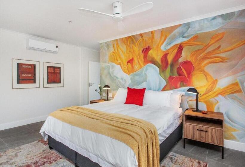 بنسيون Bluemari S Retreat