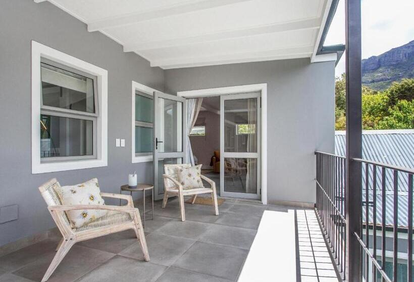 بنسيون Bluemari S Retreat