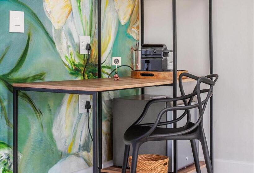 بنسيون Bluemari S Retreat