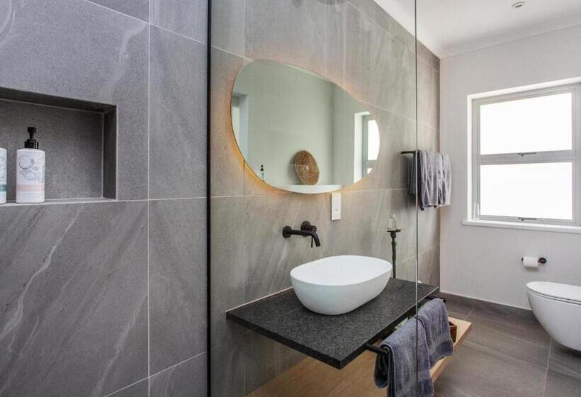 بنسيون Bluemari S Retreat